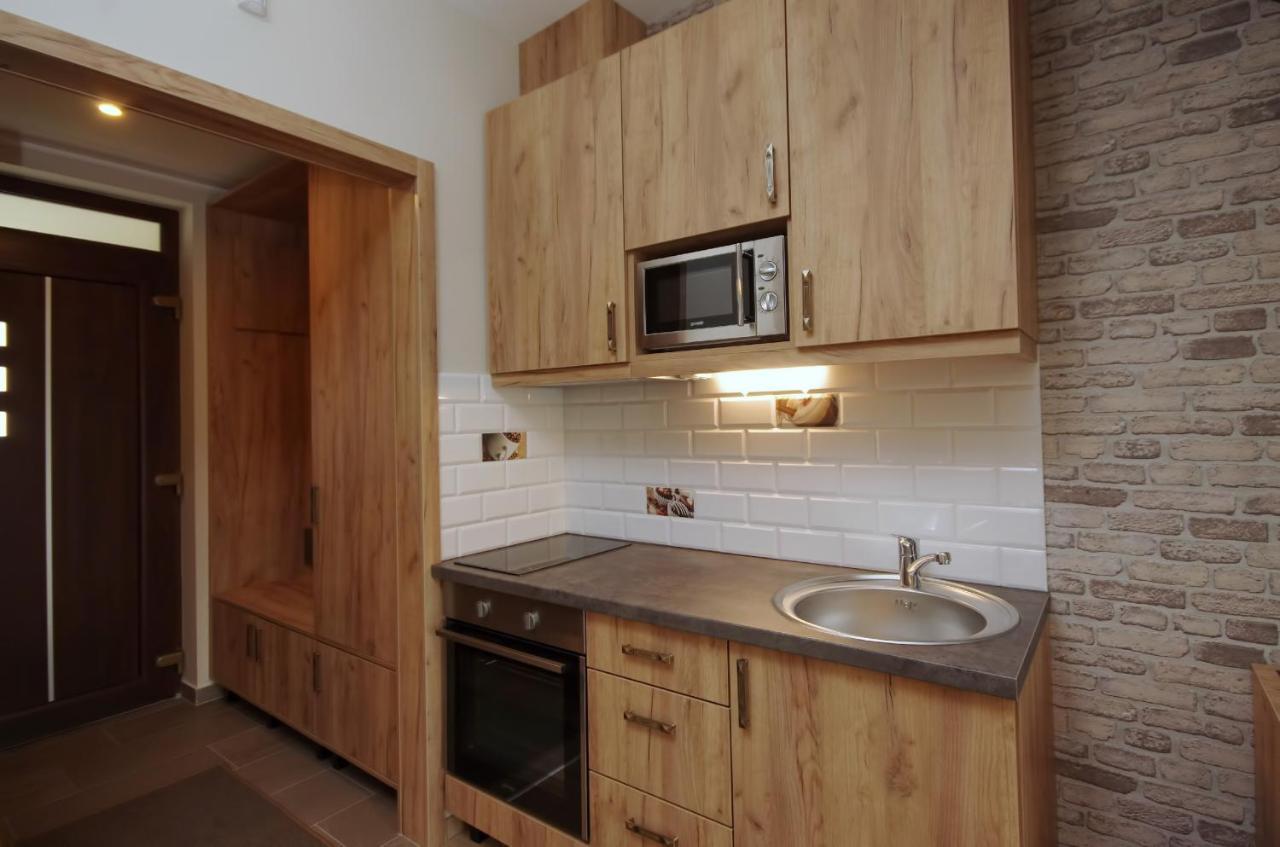 Almasy Apartmanhaz Дьюла Экстерьер фото