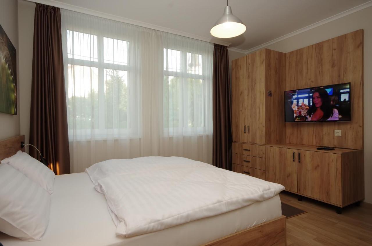 Almasy Apartmanhaz Дьюла Экстерьер фото
