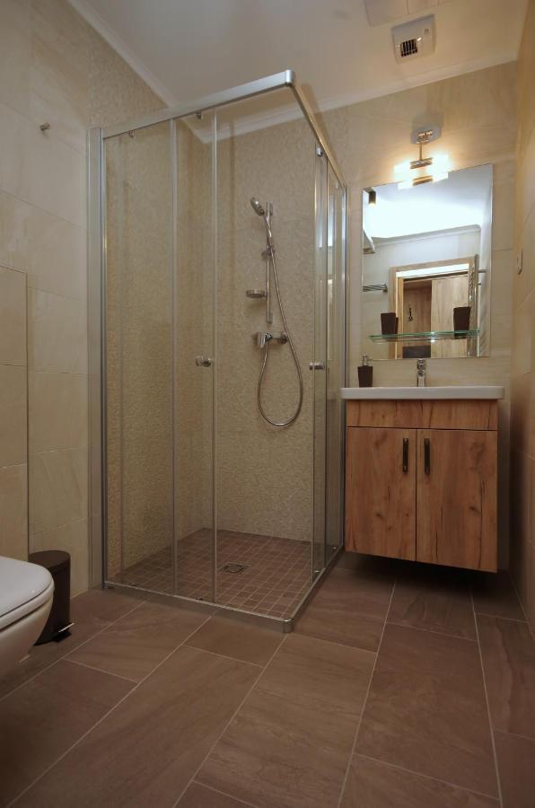 Almasy Apartmanhaz Дьюла Экстерьер фото