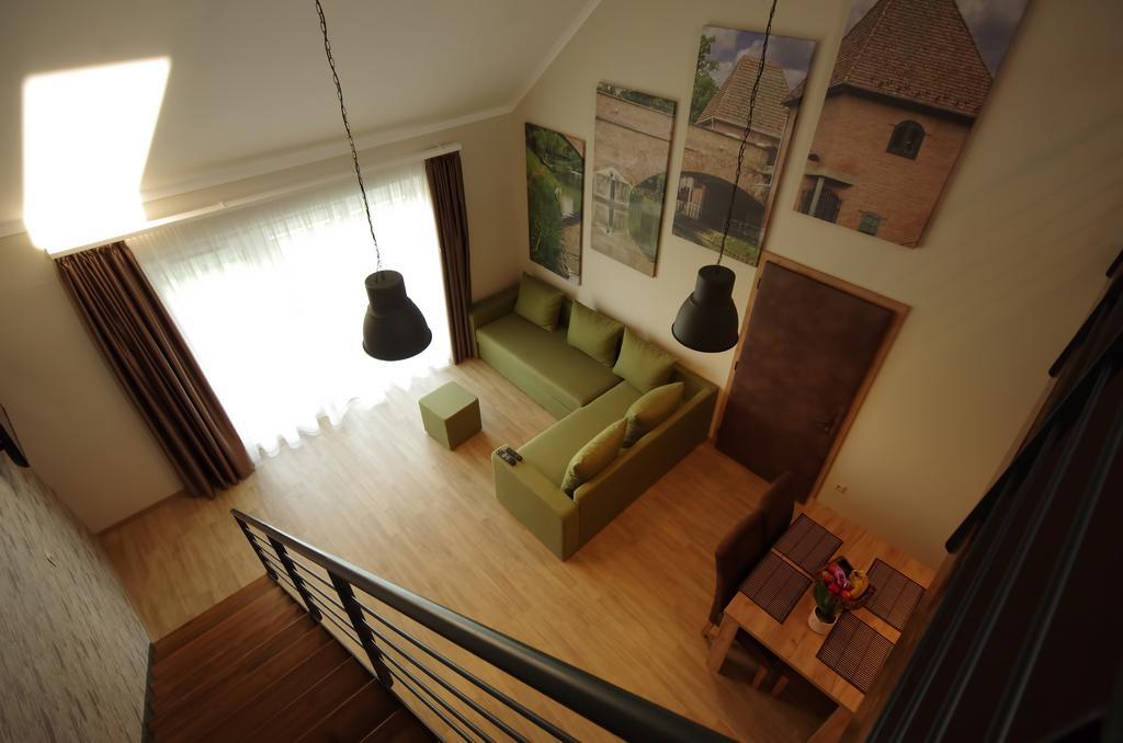 Almasy Apartmanhaz Дьюла Экстерьер фото